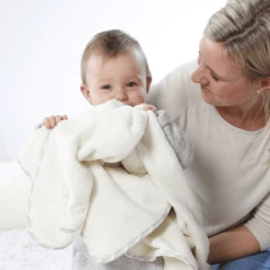 FEHN Knuffeldeken Baby Love Schaap Paul -Beddengoed Verkoopwinkel fehn knuffeldeken baby love schaap paul a005535 1