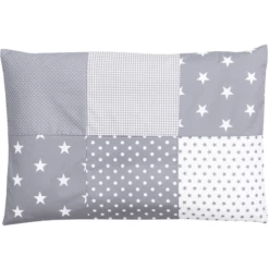 Ullenboom Patchwork Kussensloop 40 X 60 Cm Grijze Sterren -Beddengoed Verkoopwinkel ullenboom patchwork kussensloop 40 x 60 cm grijze sterren a268249 1