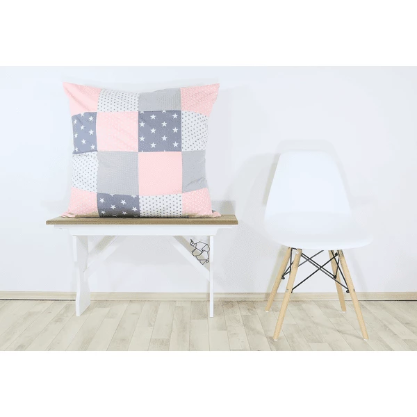 Ullenboom Patchwork Kussensloop 80 X 80 Cm Roze Grijs 2 Ullenboom Patchwork Kussensloop 80 X 80 Cm Roze Grijs - Afbeelding 2