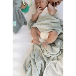 VINTER& BLOOM Giftset Deken Zacht Rooster & Mousseline Deken GOTS B Right White /Sage Green -Beddengoed Verkoopwinkel vinter bloom giftset deken zacht rooster amp mousseline deken gots b right white sage green a303720 3